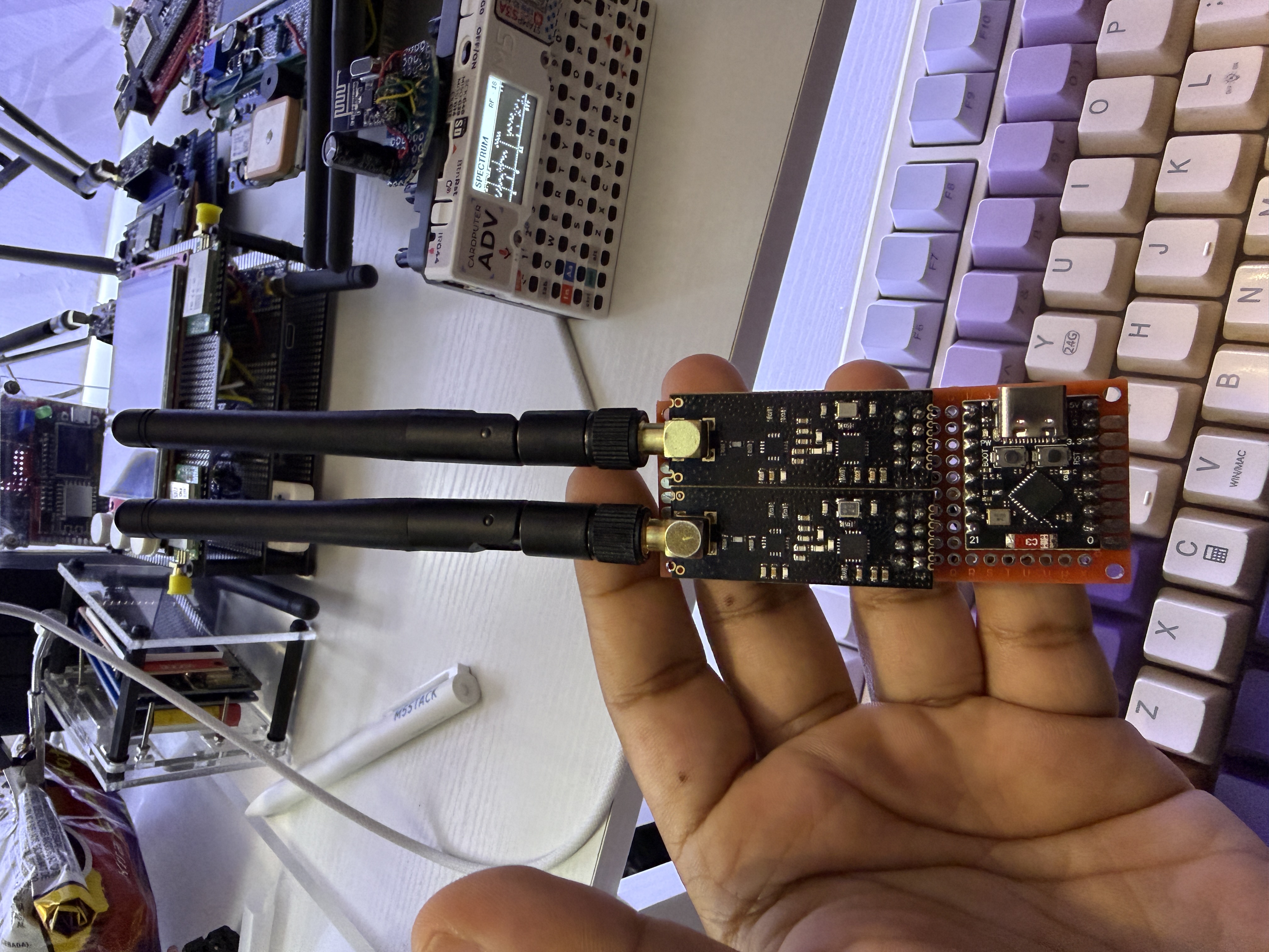 Montaje RF-KILL con ESP32-C3 vista lateral